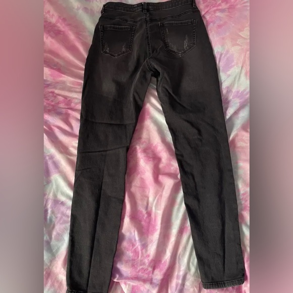 Super comfy Buffalo faux ripped jeggings - Picture 5 of 8
